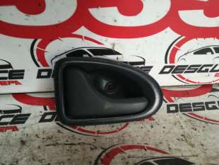 MANETA INTERIOR DELANTERA...