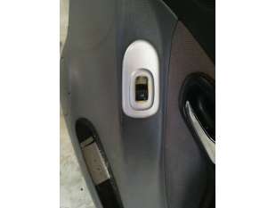 MANDO ELEVALUNAS DELANTERO...