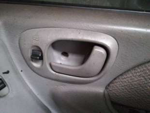 MANETA INTERIOR DELANTERA...