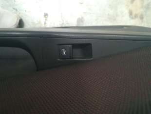 MANDO ELEVALUNAS TRASERO...