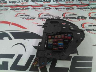 CAJA RELES / FUSIBLES AUDI A3 (8L)...