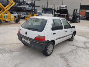 PILOTO TRASERO DERECHO -...