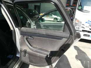 GUARNECIDO PUERTA TRASERA...