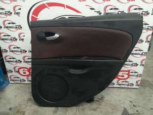 GUARNECIDO PUERTA TRASERA...