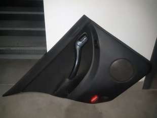 GUARNECIDO PUERTA TRASERA...