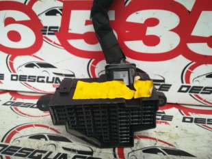 CAJA RELES / FUSIBLES -...