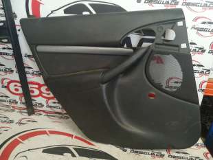 GUARNECIDO PUERTA TRASERA...