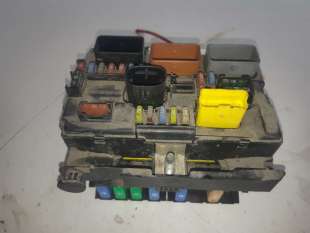 CAJA RELES / FUSIBLES -...