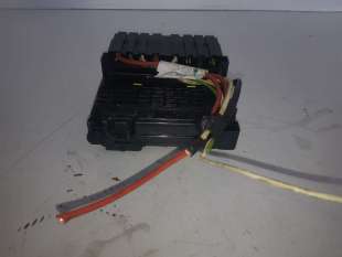 CAJA RELES / FUSIBLES -... 2