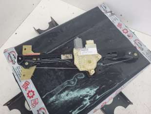 ELEVALUNAS TRASERO DERECHO...