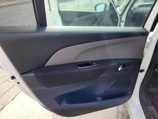 GUARNECIDO PUERTA TRASERA...