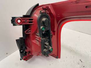 PILOTO TRASERO IZQUIERDO... 2