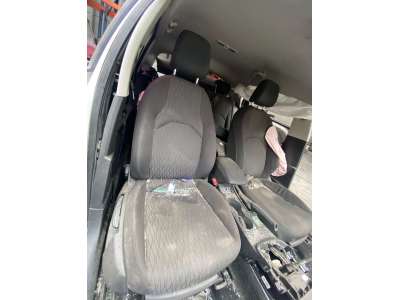 ASIENTO DELANTERO DERECHO - 98856