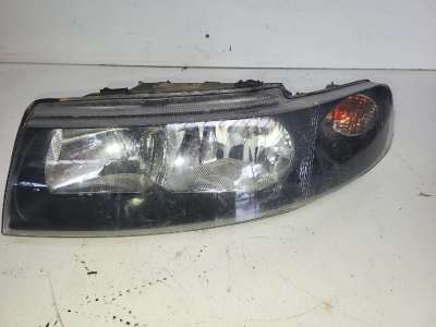 FARO IZQUIERDO SEAT LEON (1M1)...