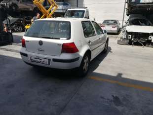 VOLKSWAGEN GOLF IV BERLINA (1J1)(10.1997) (1999-0) Básico Berlina 116 Diesel  - 04502 2