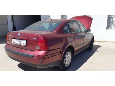 VOLKSWAGEN PASSAT BERLINA (3B2) (1999-0) Comfortline syncro / 4Motion Berlina sedan 110 Diesel  - 04506