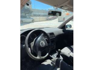 VOLKSWAGEN BORA BERLINA (1J2)(1998) (1998-0) Highline Berlina sedan 110 Diesel  - 04633 2