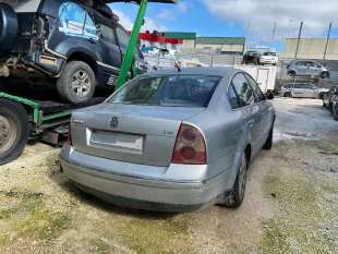 VOLKSWAGEN PASSAT BERLINA (3B3) (2000-2004) Comfortline Berlina sedan 131 Diesel  - 04675 2