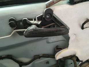 MANETA INTERIOR DELANTERA...